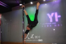 台山钢管舞女神(女星钢管舞)