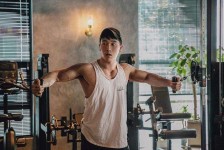 台山肌肉男模(肌肉男模板)