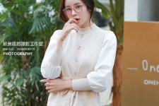 台山兼职模特被摄影师亲(兼职模特被摄影师亲了)