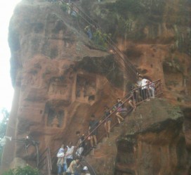 台山乐山旅游攻略(乐山旅游攻略自由行路线推荐)