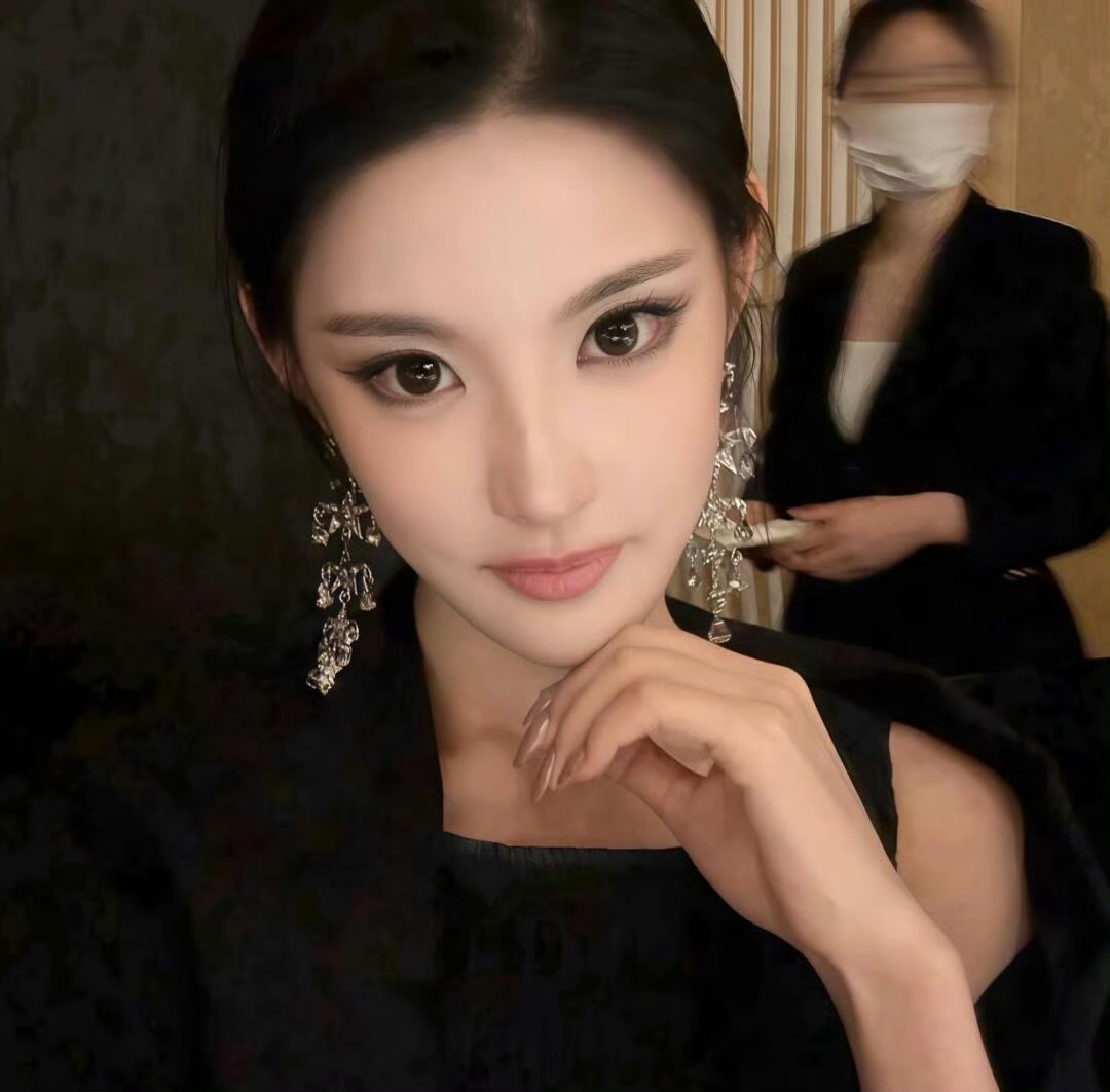 台山伴游女生 | Isabella Chen的资料